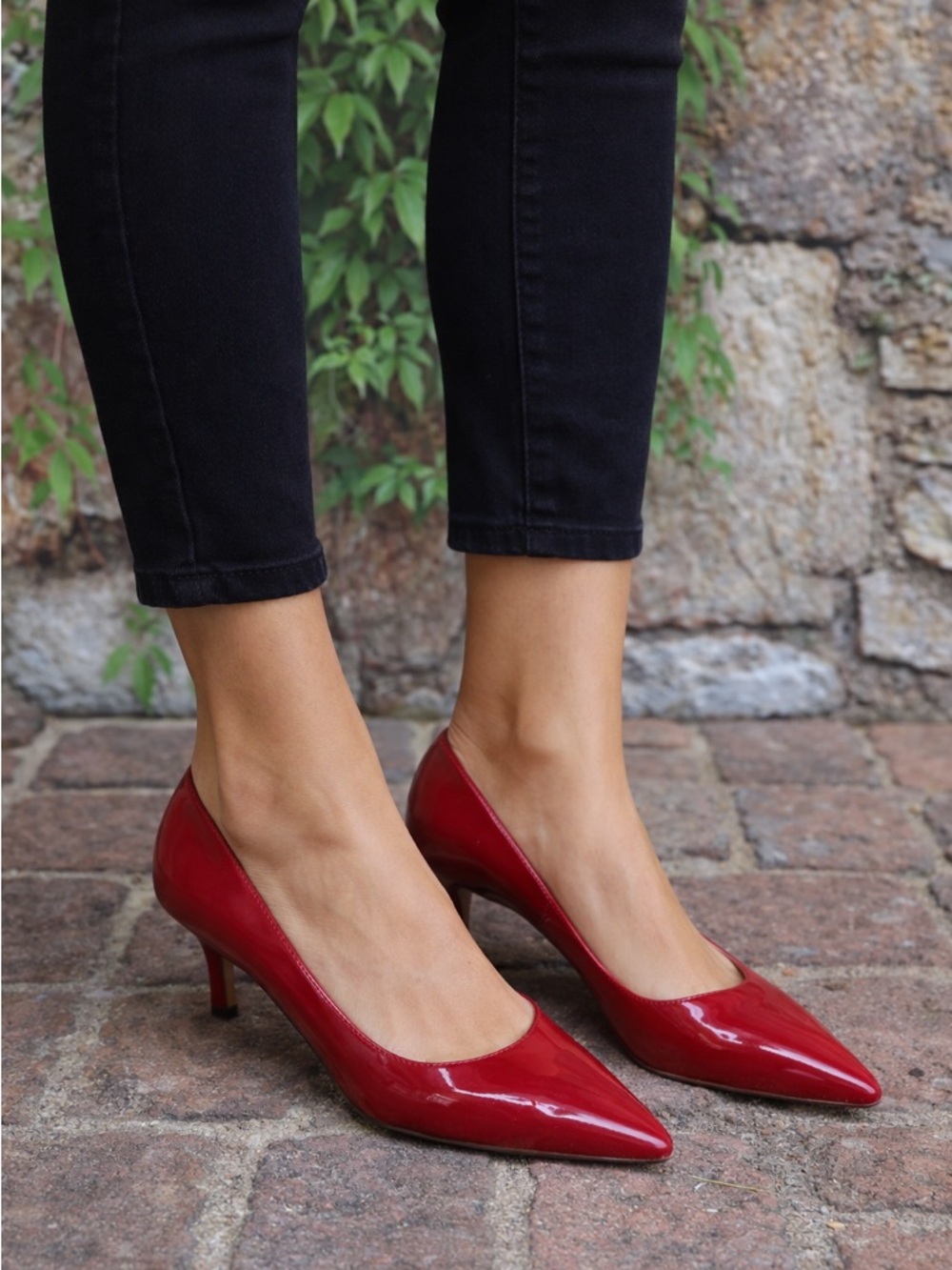 L.K. BENNETT Red Patent Leather Pointed Toe Kitten Heel Pumps, 39